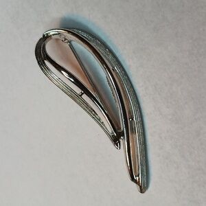 Vintage Sarah Coventry Brooch Signed Sara Hoot Leaf Pin 1960 Silver Tone 2.5"